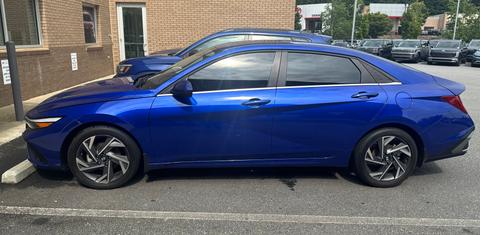 Hyundai Elantra 2025