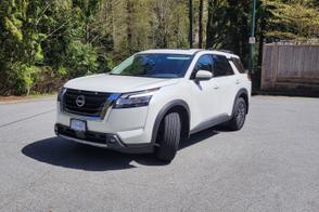 Nissan Pathfinder car