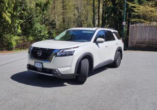 Nissan Pathfinder car