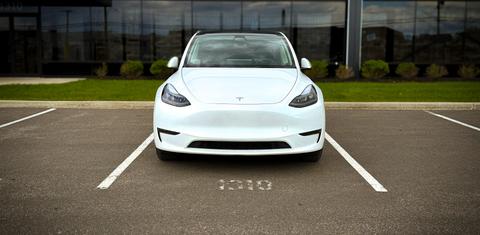 Tesla Model Y 2024