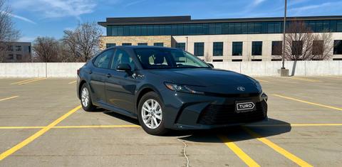 Toyota Camry Hybrid 2025