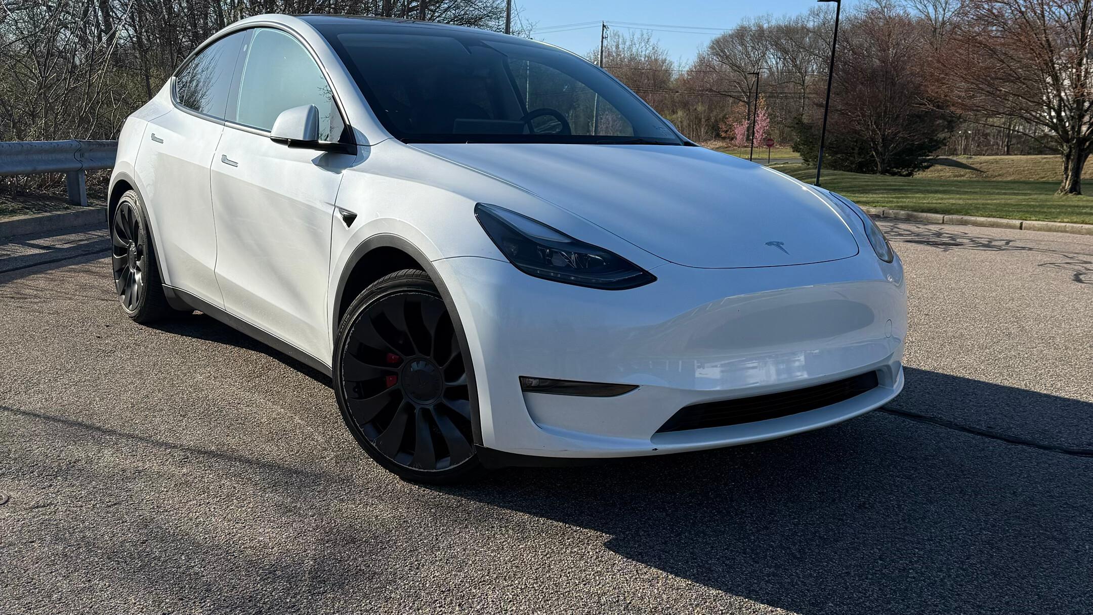 Tesla Model Y 2023 in Lincoln, RI