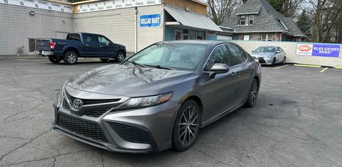 Toyota Camry 2021