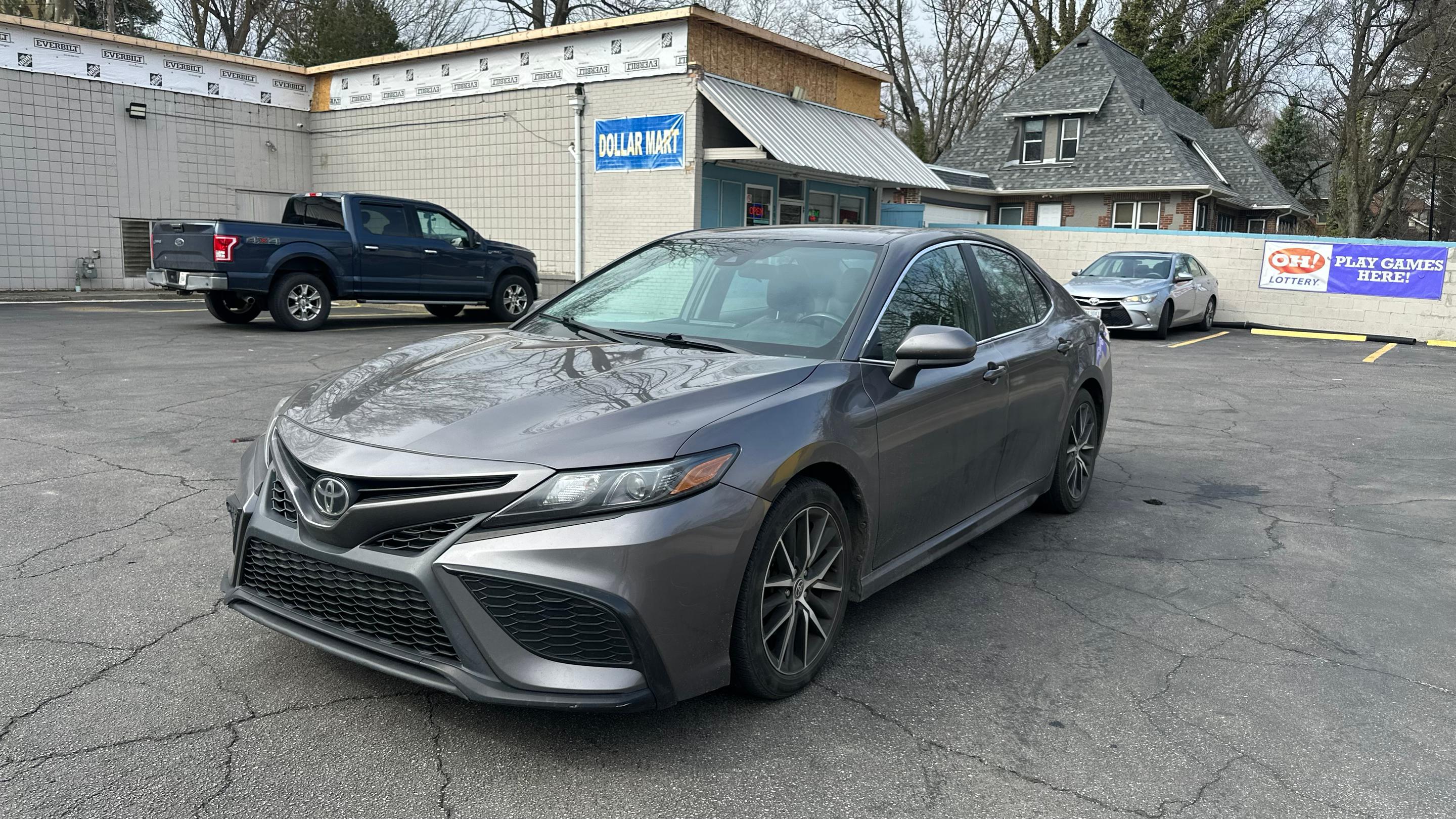 Toyota Camry 2021 in Akron, OH