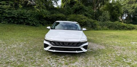Hyundai Elantra Hybrid 2024