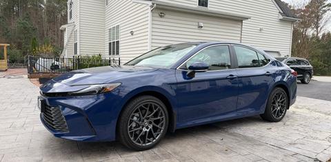Toyota Camry Hybrid 2026