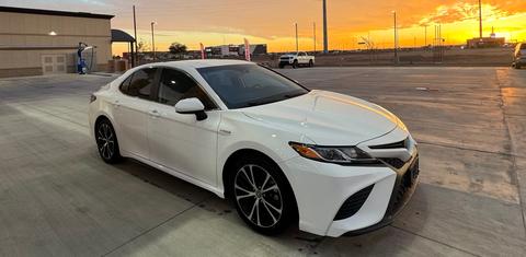 Toyota Camry Hybrid 2020