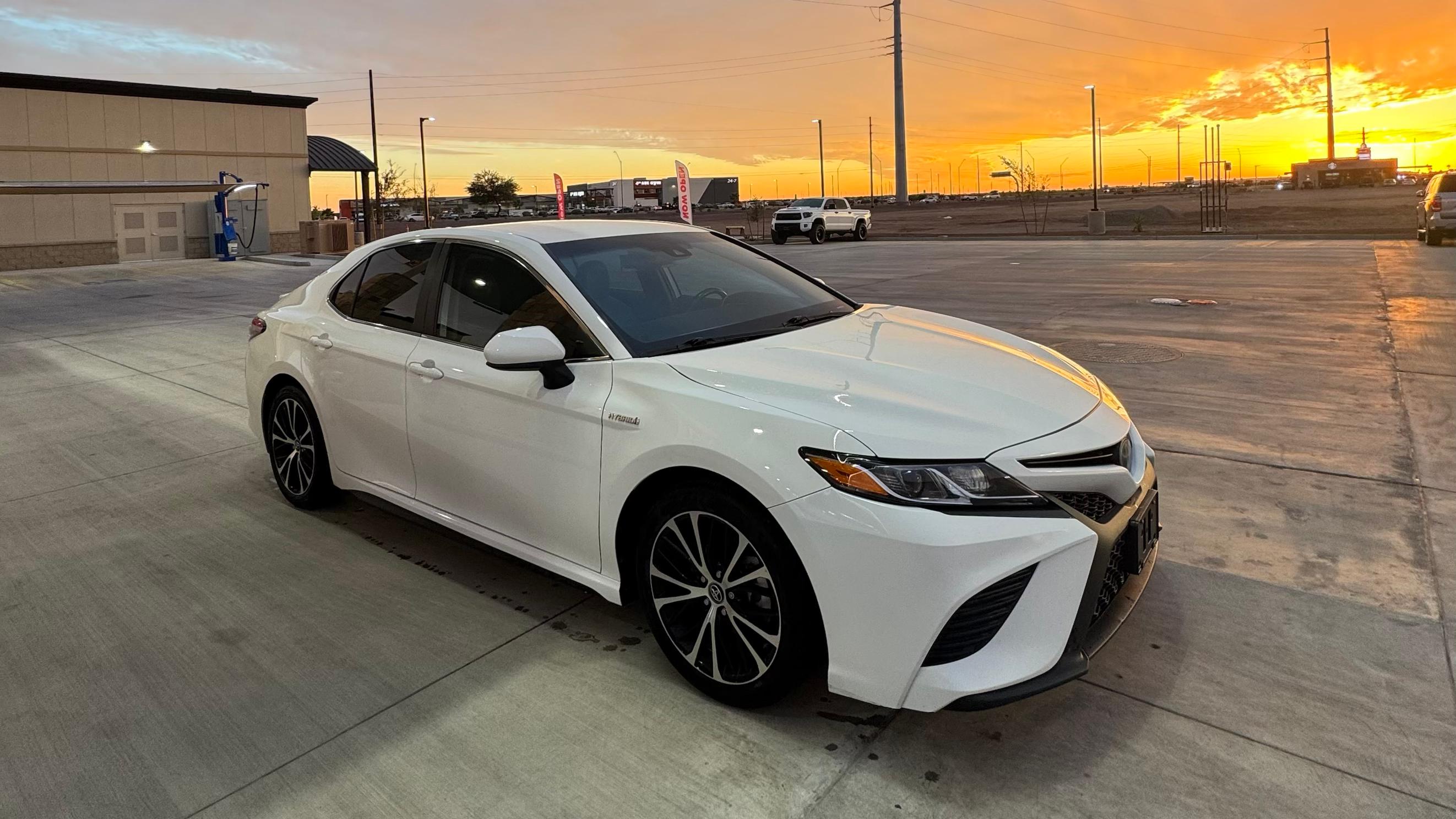 Toyota Camry Hybrid 2020 in Yuma, AZ