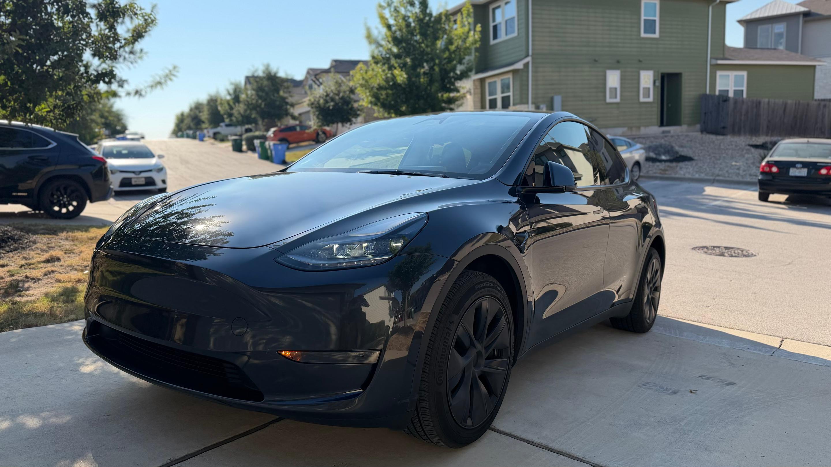 Tesla Model Y 2025 in Austin, TX