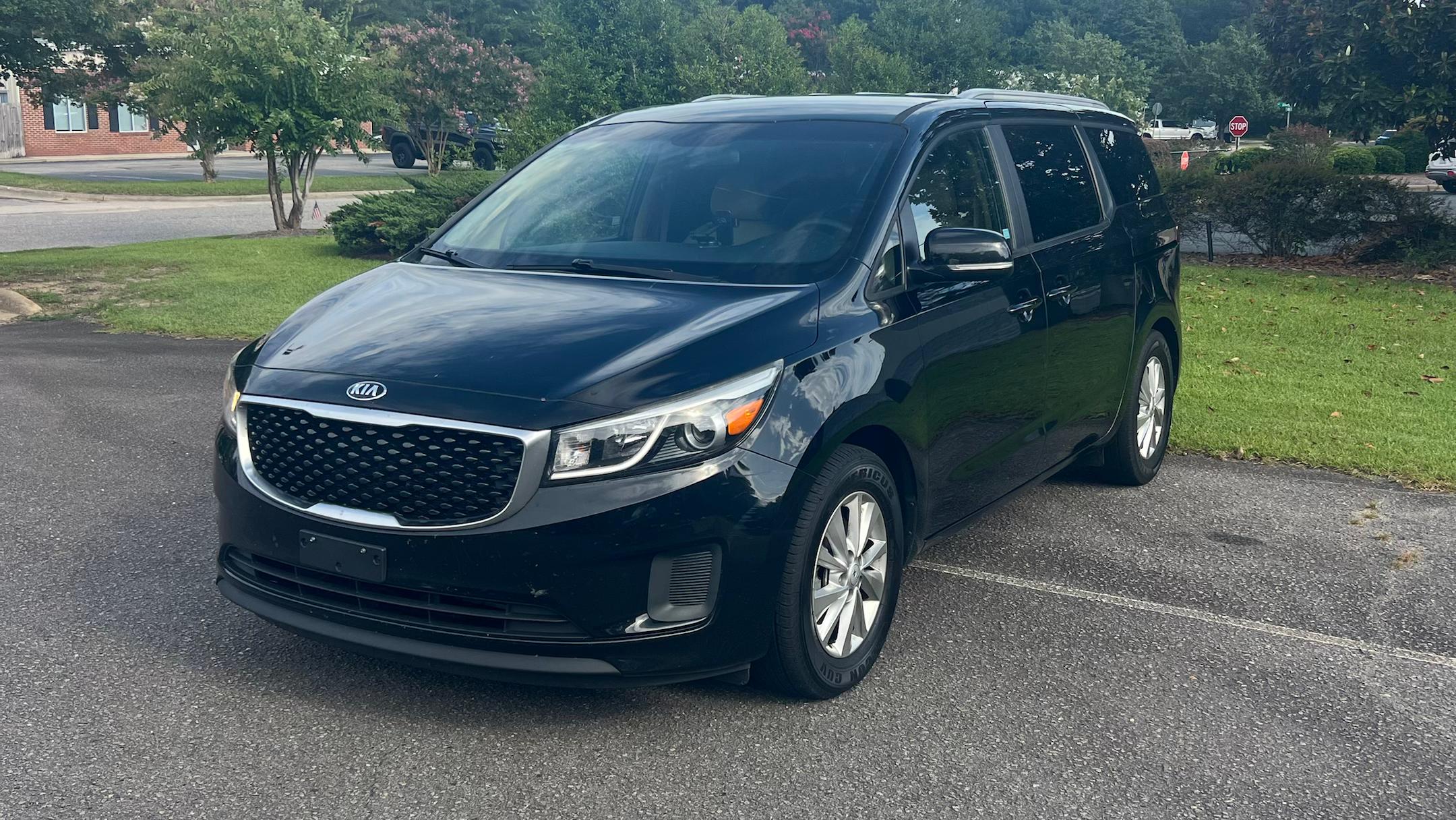 Kia Sedona 2015 in Fayetteville, NC