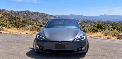 Tesla Model S 2018