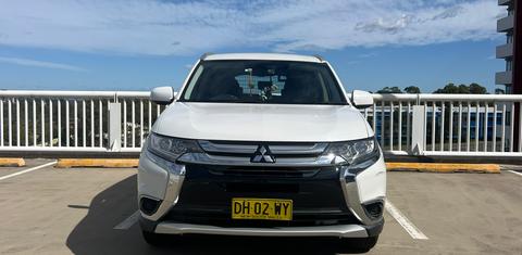 Mitsubishi OUTLANDER 2018