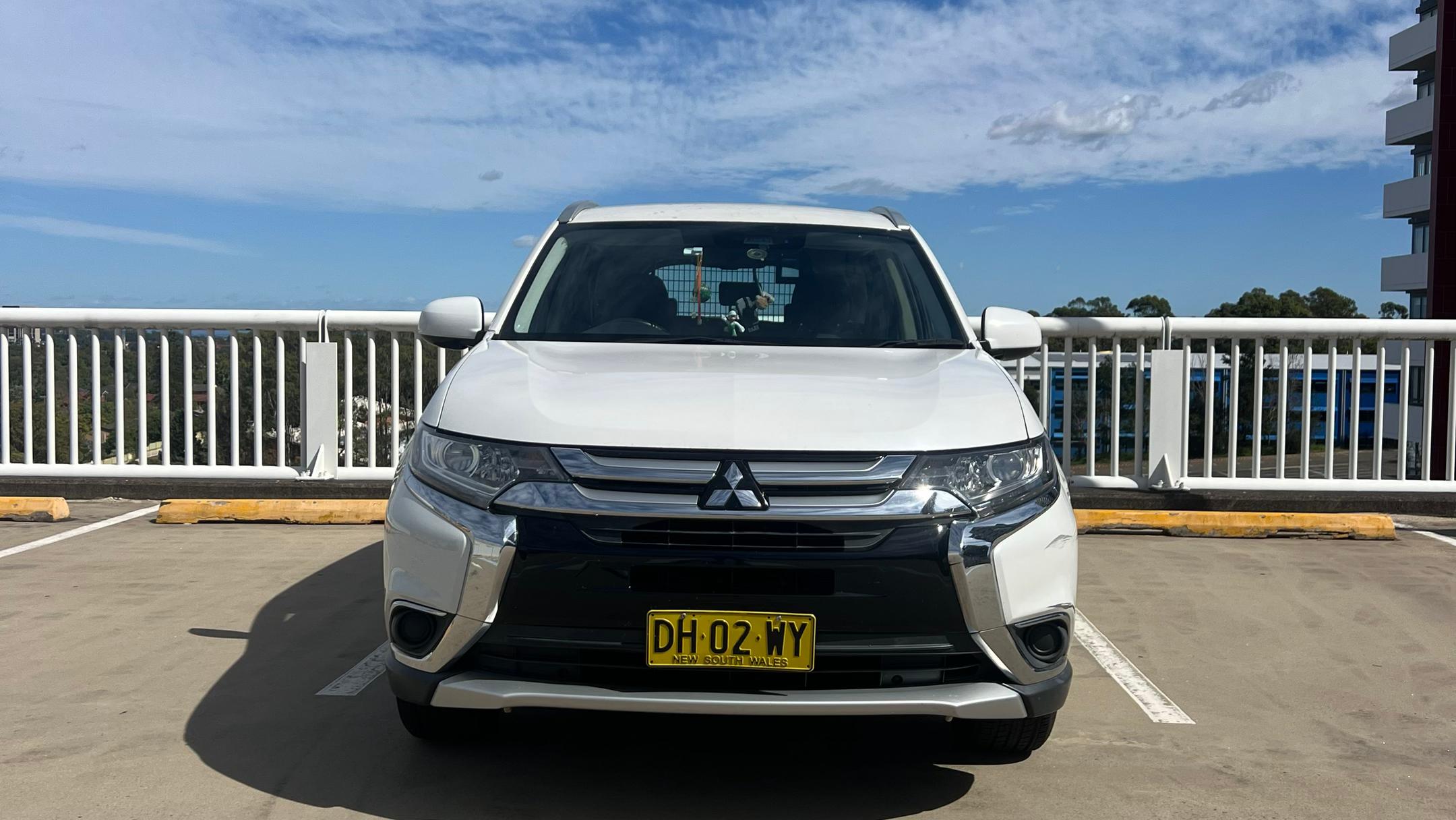 Mitsubishi OUTLANDER 2018 in Castle Hill
