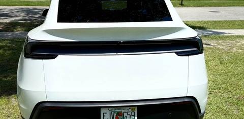 Tesla Model Y 2026