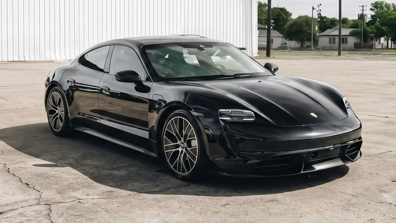 Porsche Taycan 2020 in Carrollton, TX