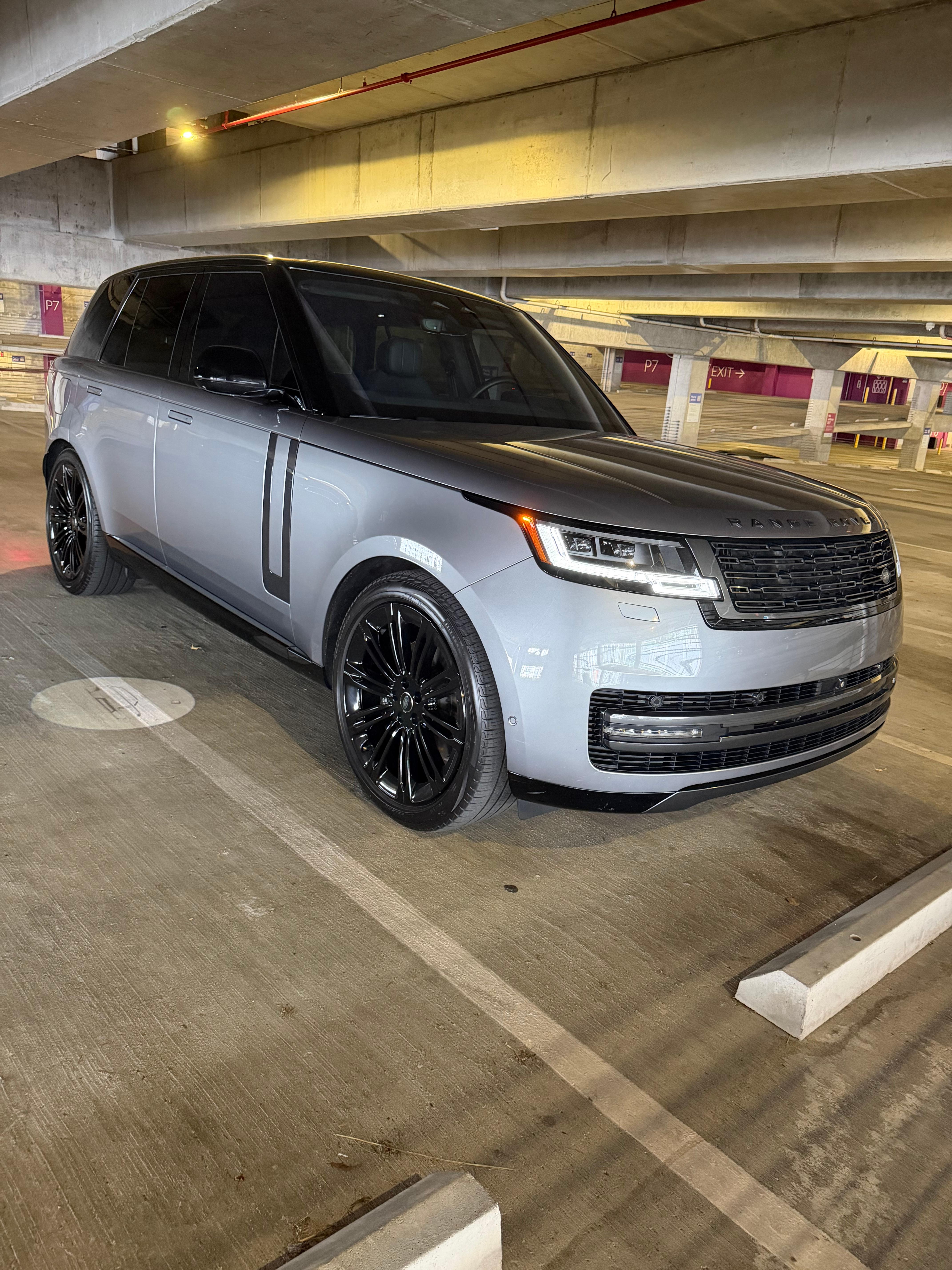 Land Rover Range Rover 2023 in 