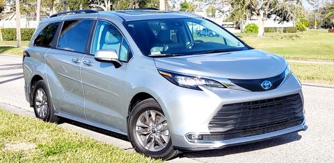 Toyota Sienna 2024