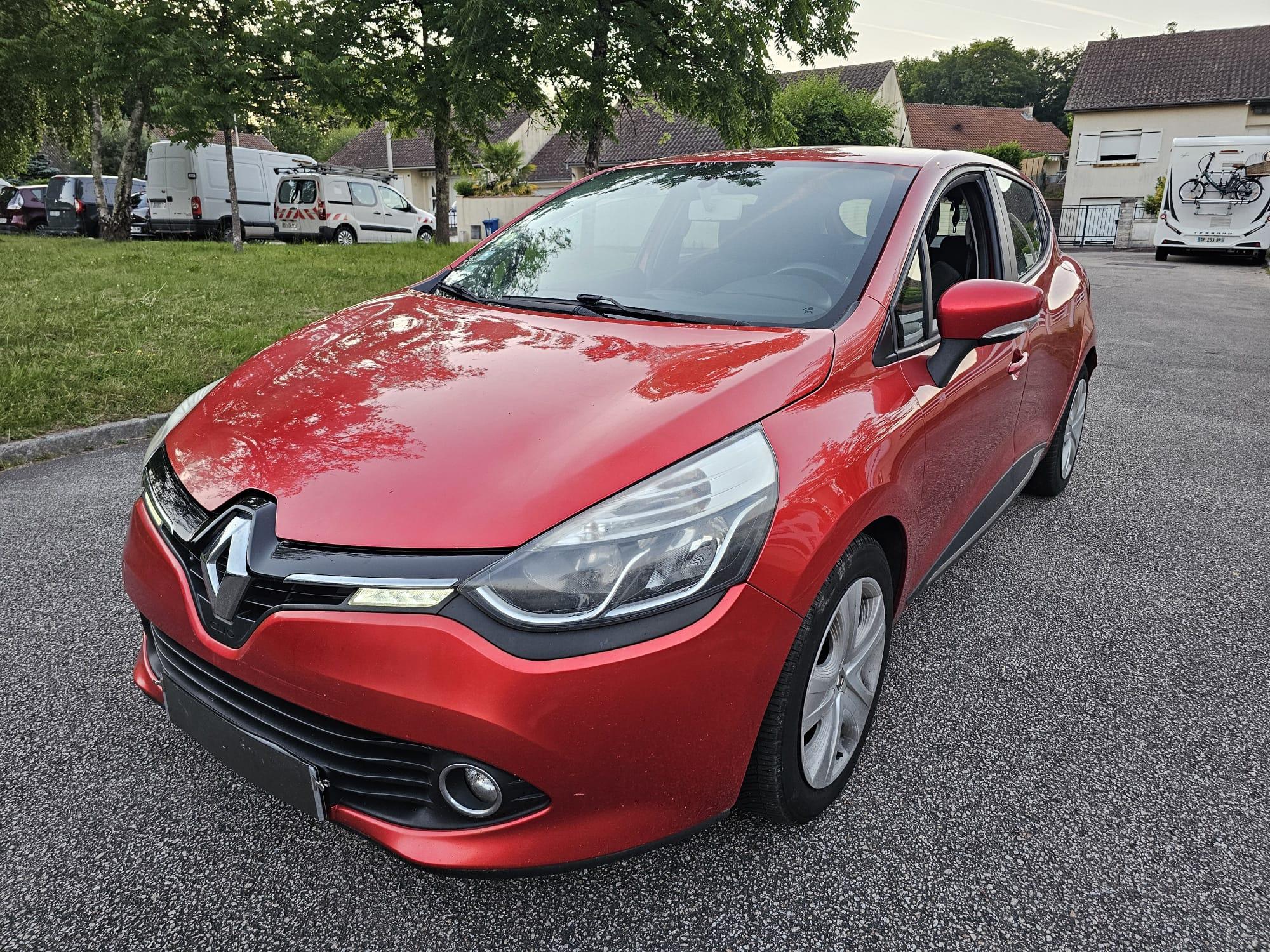 Renault CLIO IV 2013 in Limoges