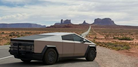 Tesla Cybertruck 2025
