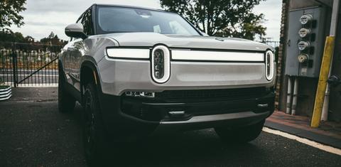 Rivian R1S 2022