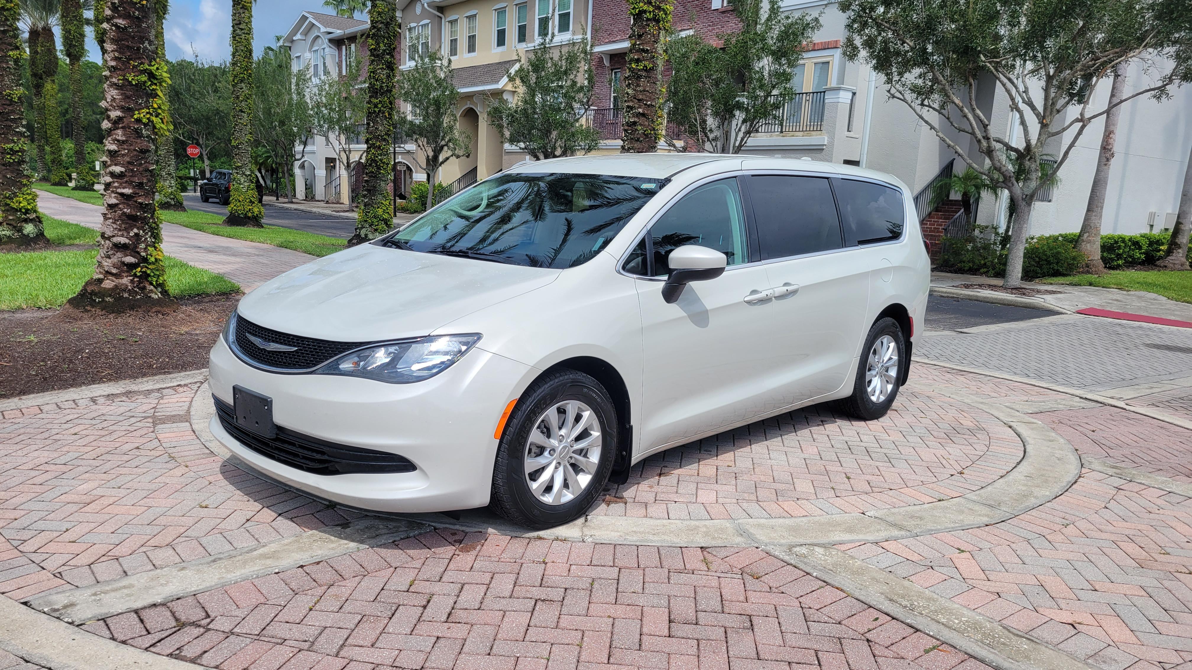 Chrysler Pacifica 2017 in Westchase, FL