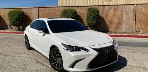 Lexus ES 2025