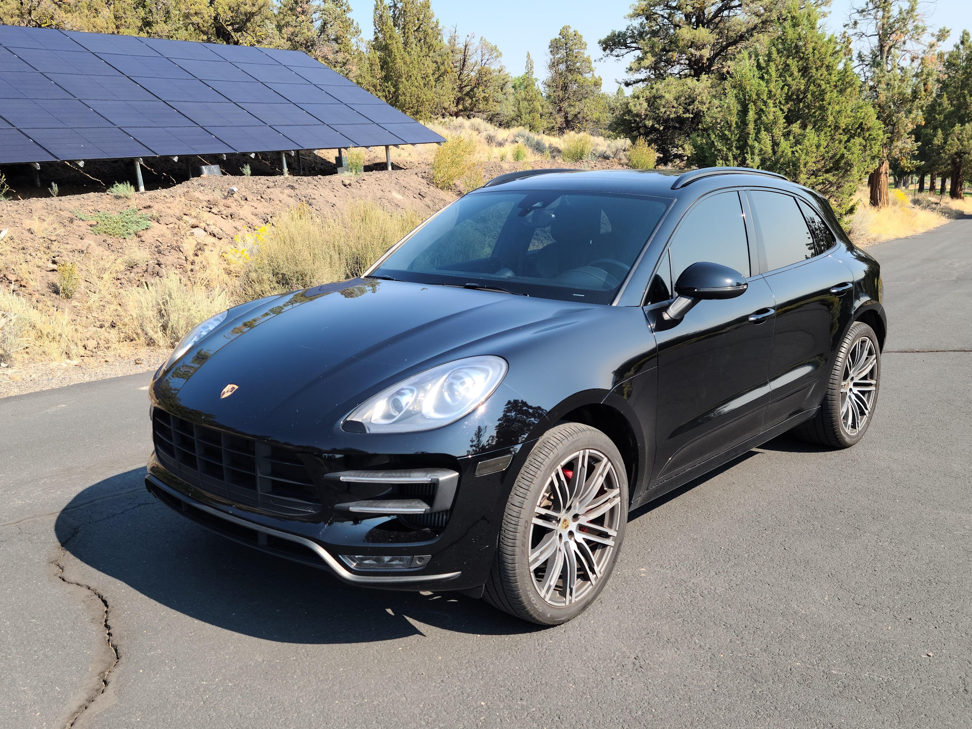 Porsche Macan 2015 in Bend, OR