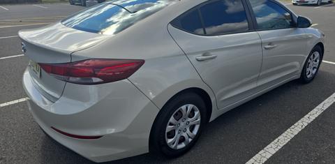 Hyundai Elantra 2017