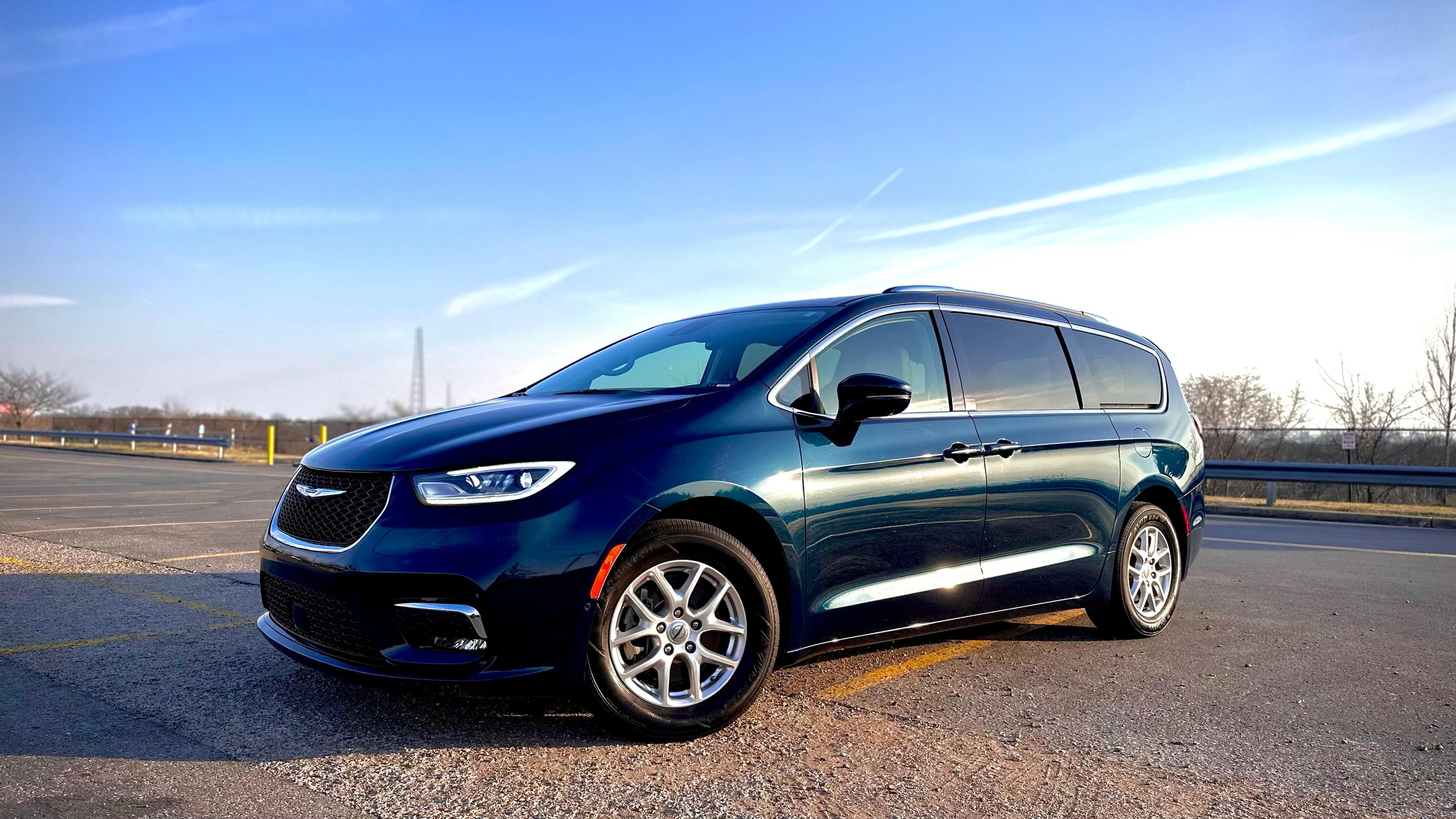 Chrysler Pacifica 2021 in Nashville, TN