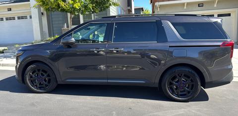 Kia Carnival Hybrid 2025