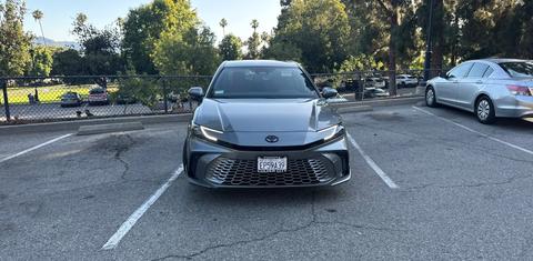 Toyota Camry Hybrid 2026