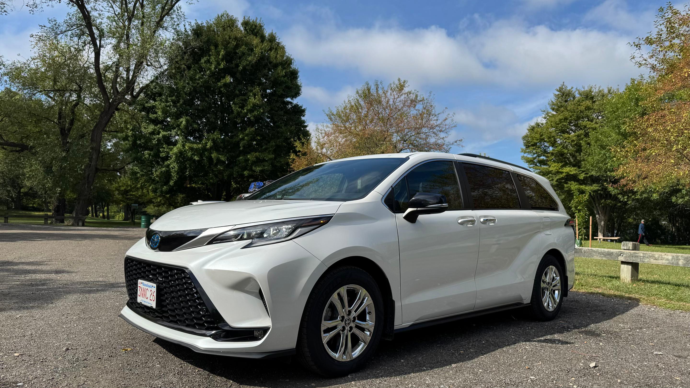 Toyota Sienna 2023 in Lowell, MA