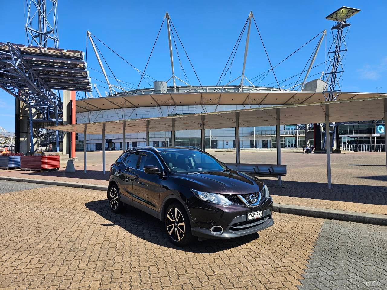 Nissan QASHQAI 2015 in Newington