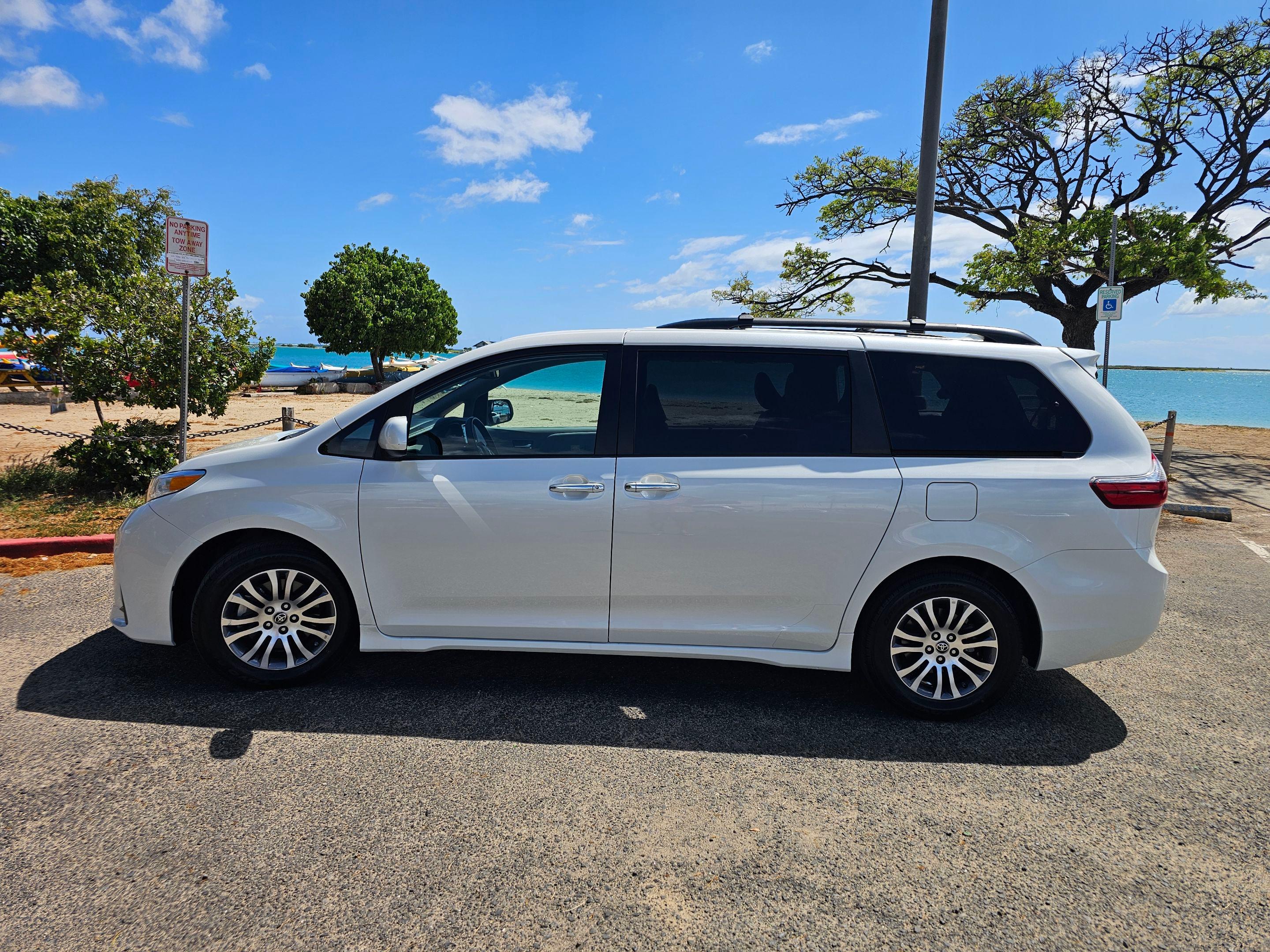 Toyota Sienna 2020 in Honolulu, HI