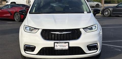 Chrysler Pacifica 2024