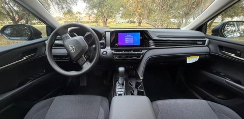 Toyota Camry Hybrid 2026
