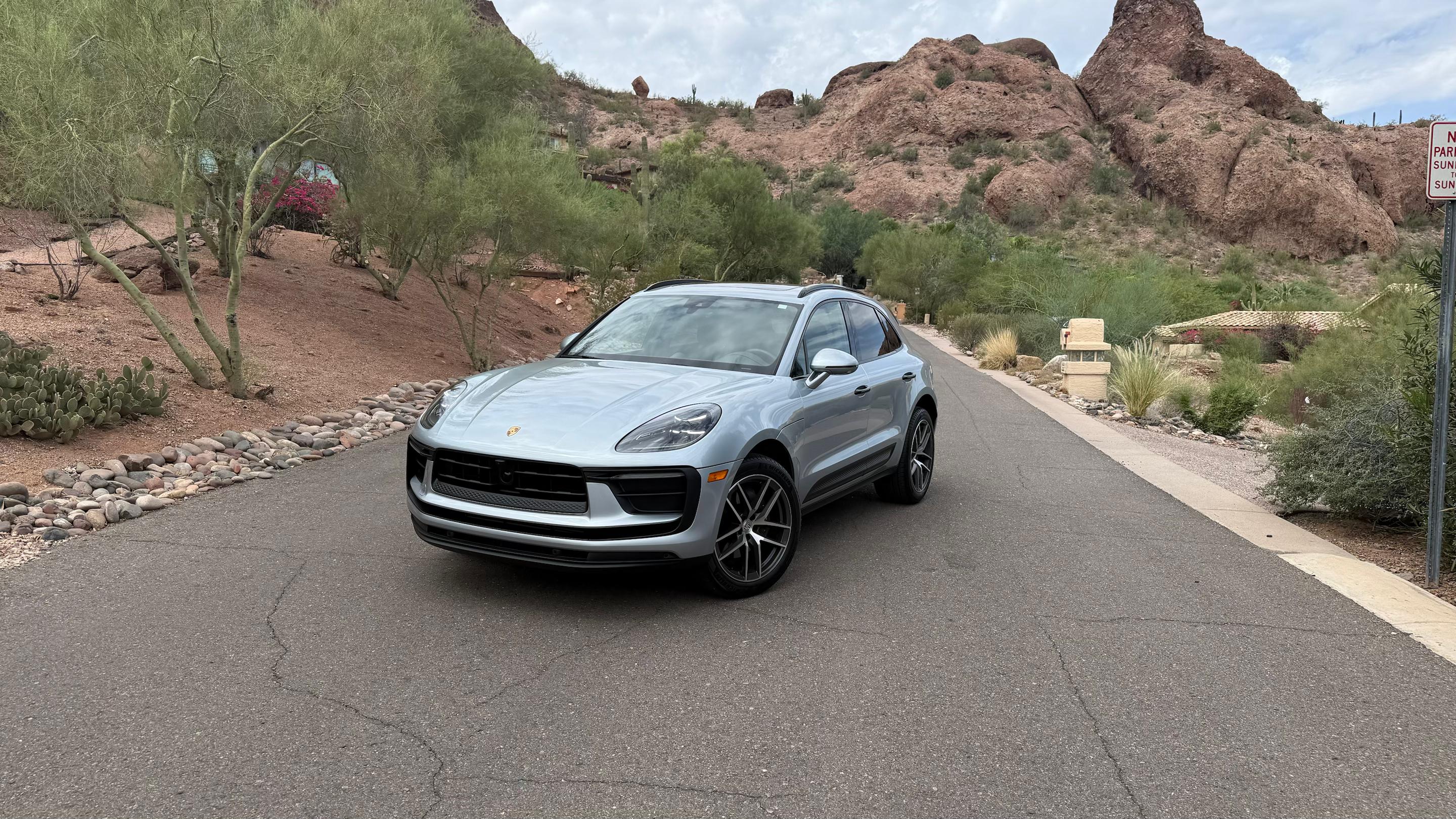 Porsche Macan 2024 in Phoenix, AZ