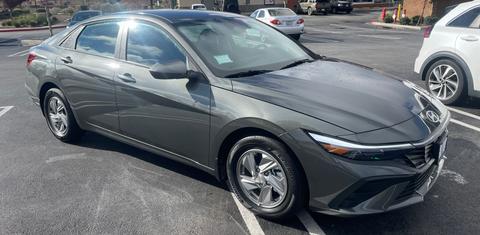 Hyundai Elantra 2025