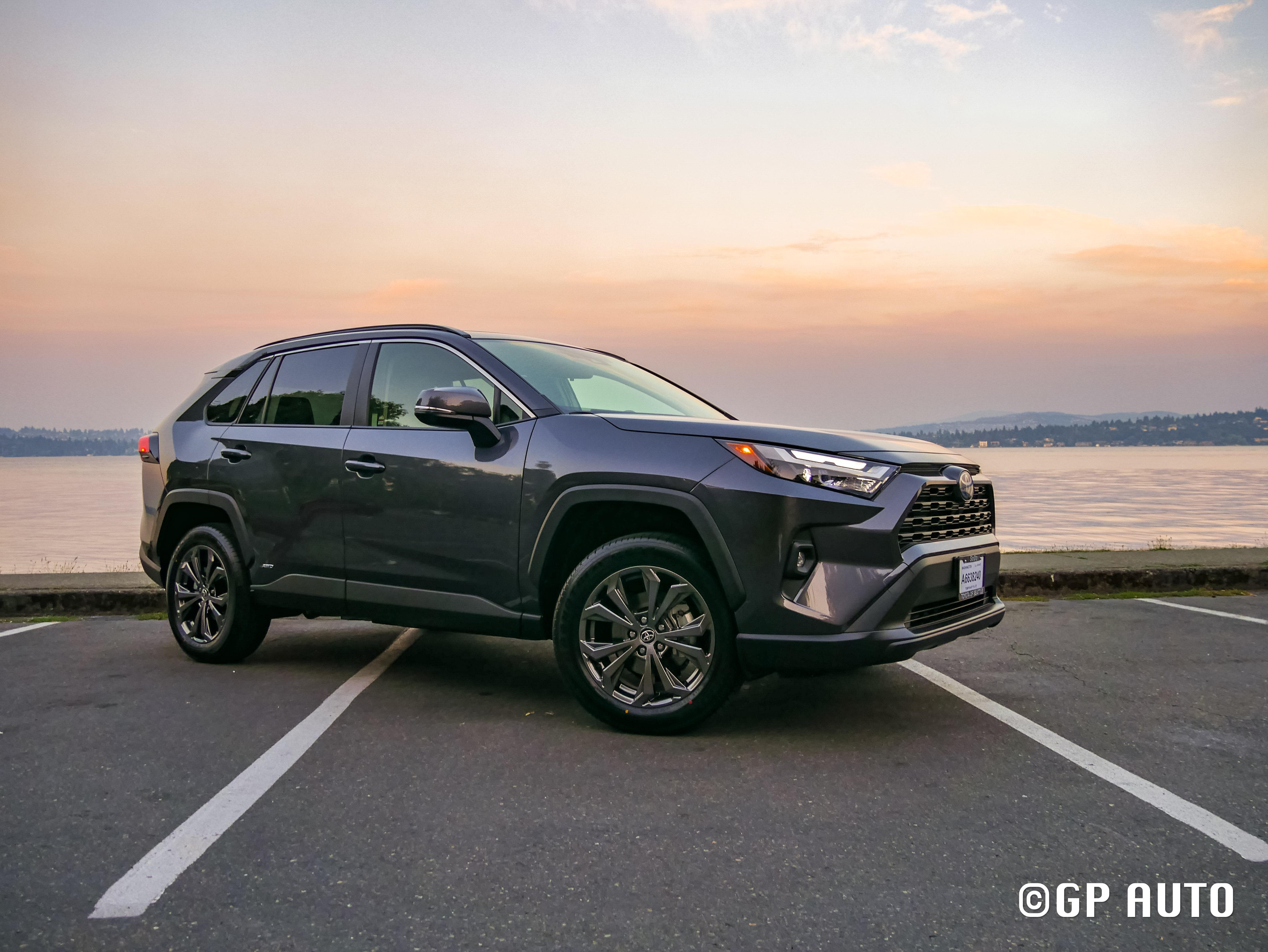 Toyota RAV4 Hybrid 2023 in Renton, WA