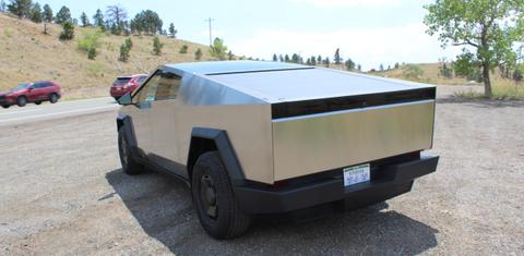 Tesla Cybertruck 2026