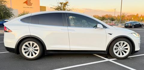 Tesla Model X 2020