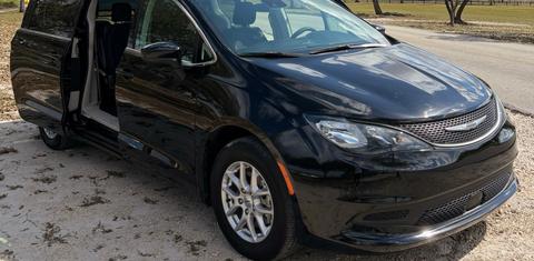 Chrysler Voyager 2024