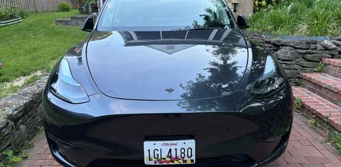 Tesla Model Y 2025