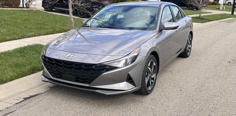 Hyundai Elantra 2023