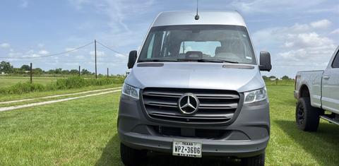 Mercedes-Benz Sprinter 2025