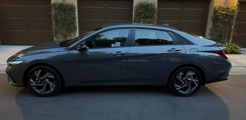 Hyundai Elantra 2025