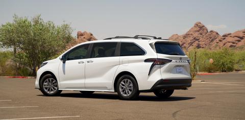 Toyota Sienna 2025
