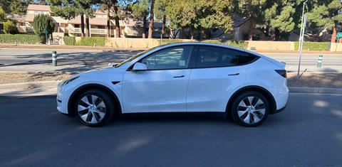Tesla Model Y 2023
