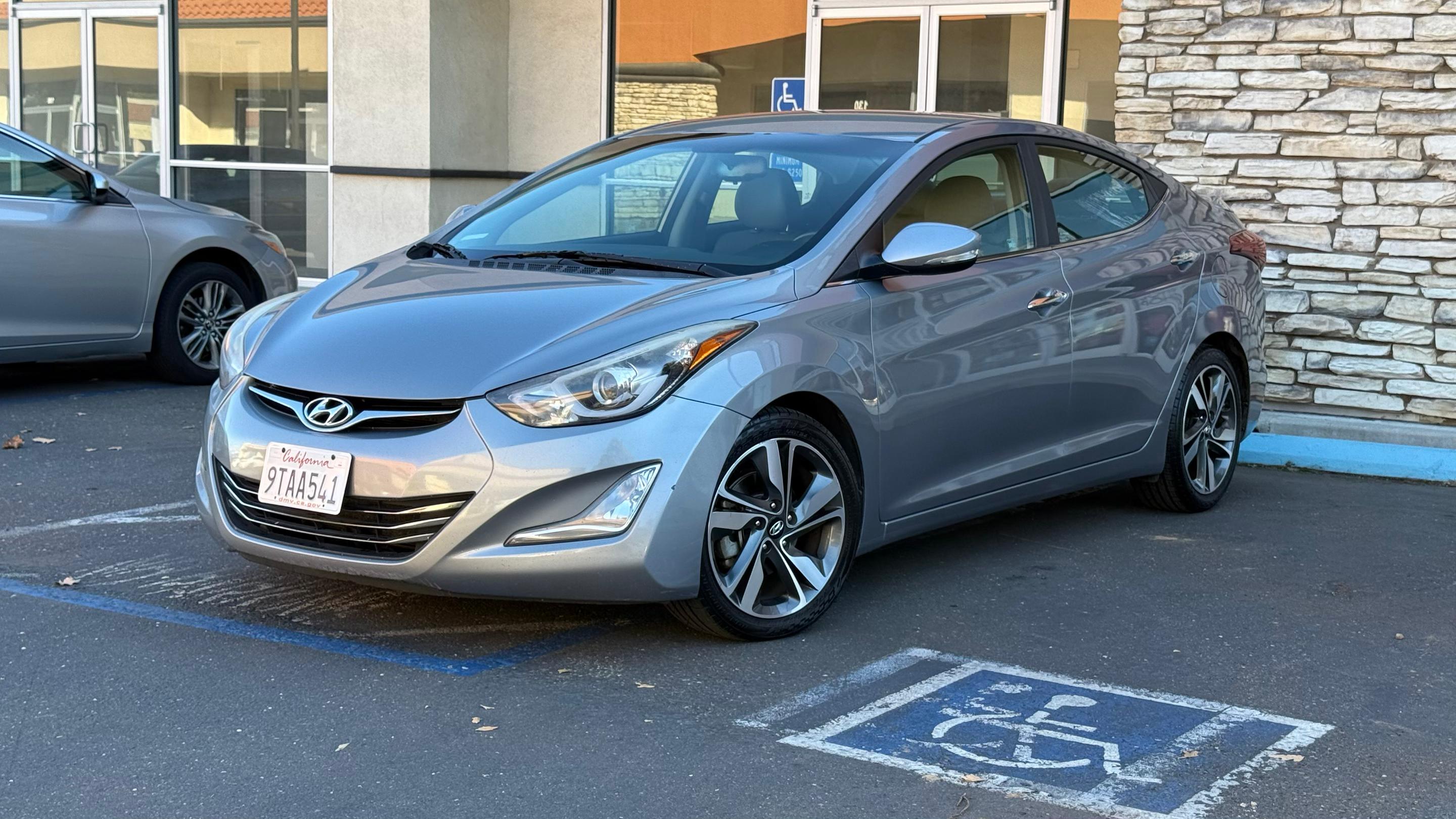 Hyundai Elantra 2015 in 