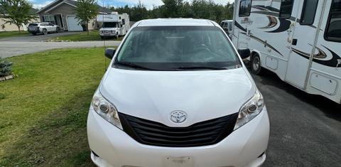 Toyota Sienna 2013